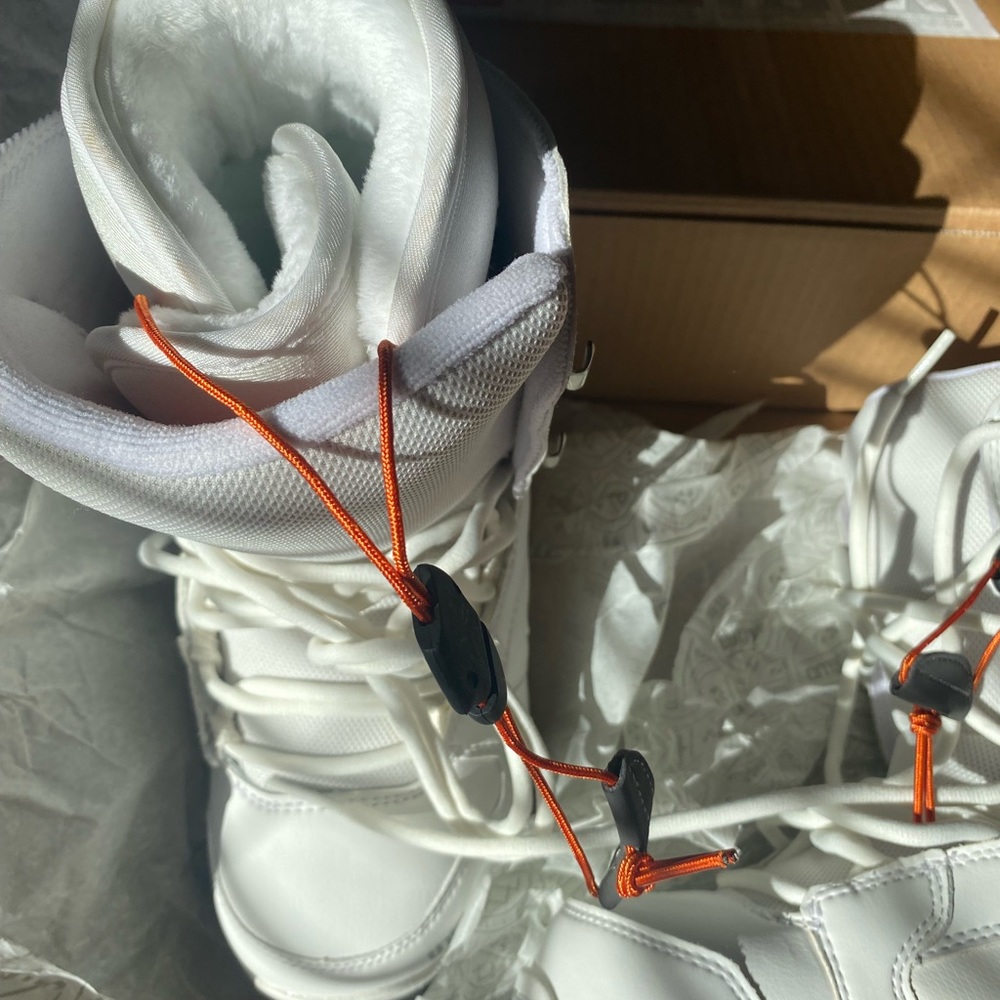 Thirtytwo sz 5 Womens Snowboard boots